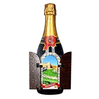 Сувенирный магнит с подвижными деталями Бутылка вина с символикой Вашего города