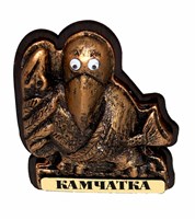 Магнитик из гипса могущественный шаман Кутх с рыбой  и логотип города Камчатка артикул 30494