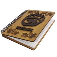 Блокнот деревянный с накладными элементами Медведь в лапе вид 1 с символикой Усинска 50 листов - фото 77760