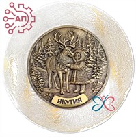 Тарелка сувенирная с 3D вставкой из гипса Девочка с оленем Якутия 34746 34746