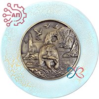 Тарелка сувенирная с 3D вставкой из гипса Медведь с рыбой и маяк 34922 34922